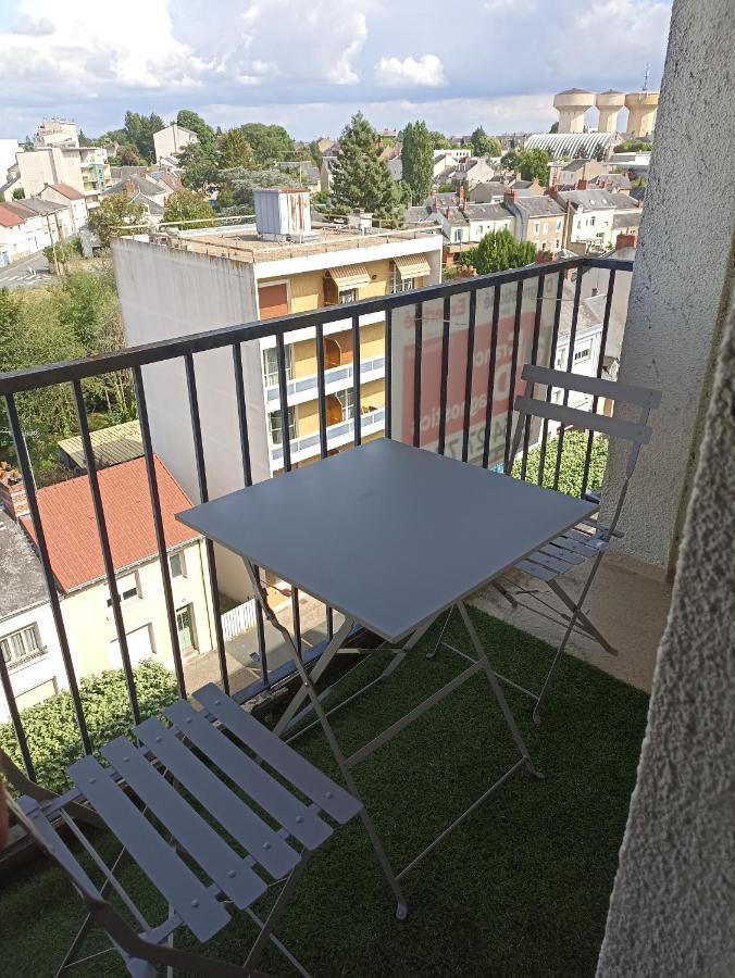 Apartamento Un Temps Pour Soi Châteauroux Exterior foto